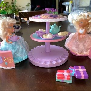 4 Original Cupcake Surprise Dolls + Birthday Play Set